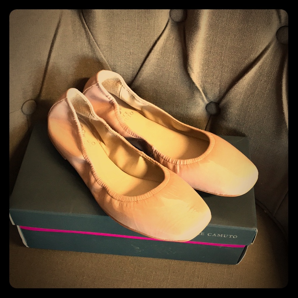 Vince Camuto Baby Doll Flats, Size 9, NWB